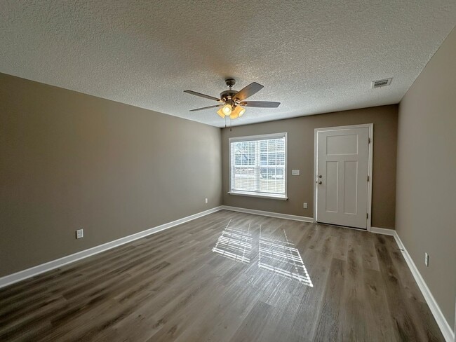 Photo - 419 Peters St