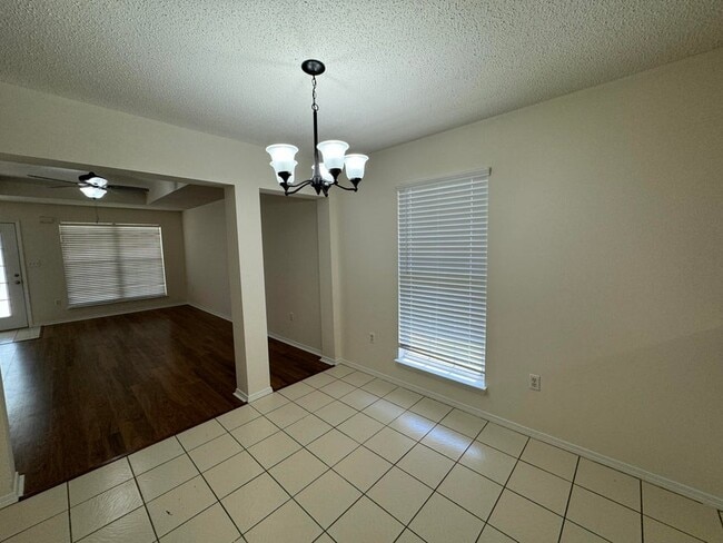 Photo - 1610 Chadwick Ln