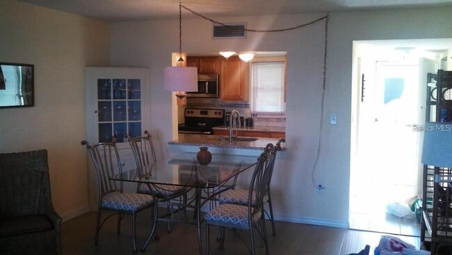 Photo - 464 N Paula Dr Unit 323