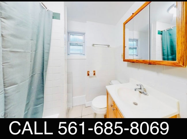 Photo - 67 E Archwood Ave