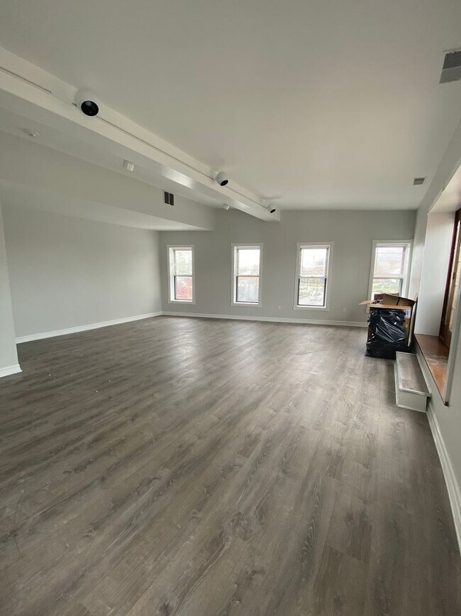 Photo - Mint Monroe Unit 186 Monroe Ave