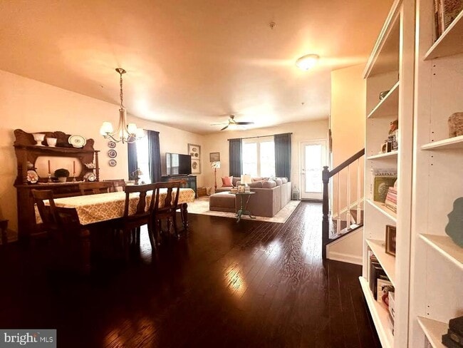 Building Photo - 1746 Beacon Ln