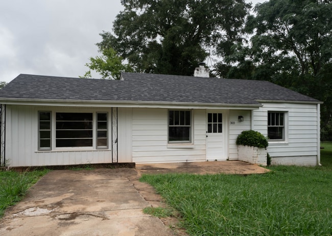 Photo - 3 Bedroom, 1 Bath Home in Pendleton