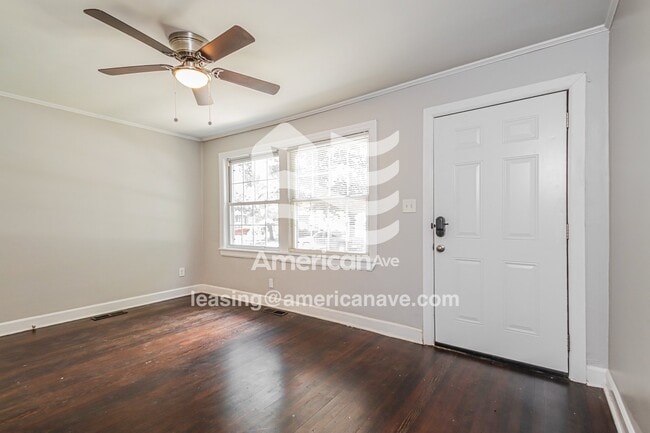 Photo - 4624 E 3rd St