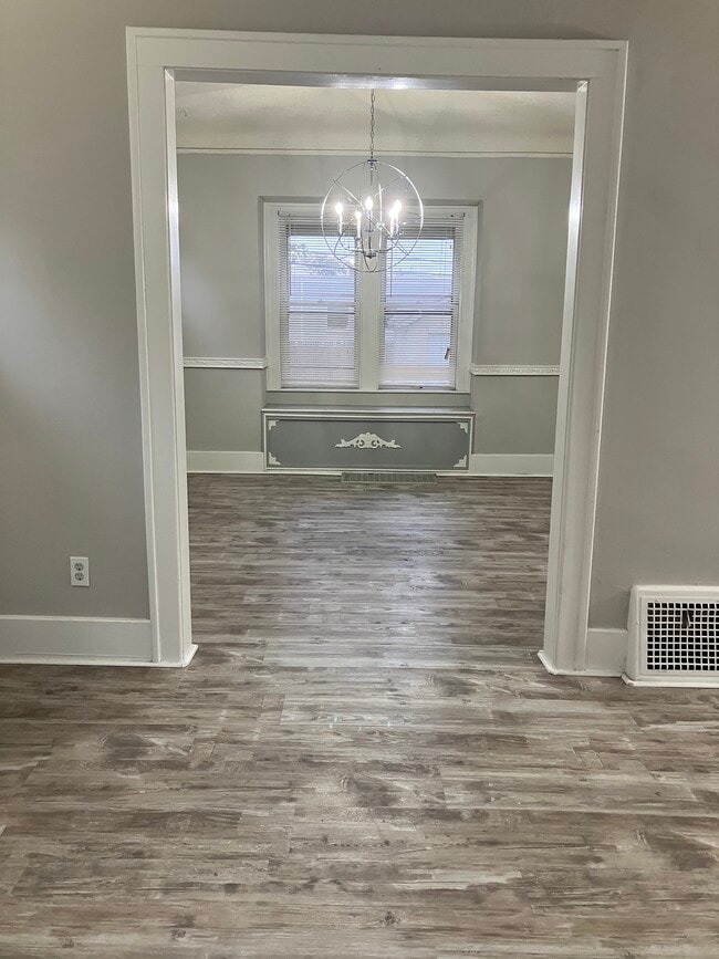 Photo - 312 W Saratoga St