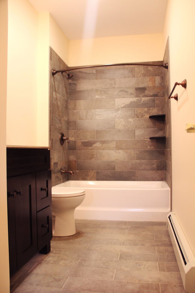 Photo - 26 Converse Ct Unit APT 4