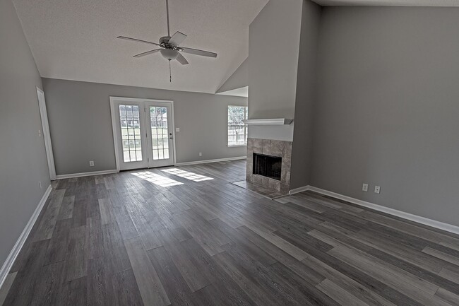 Photo - 364 McDonald Dr