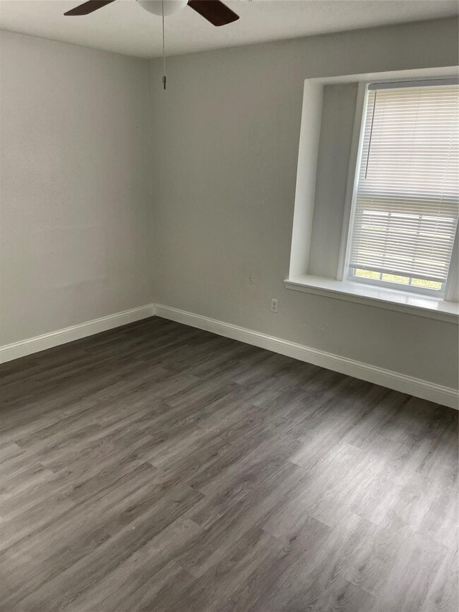 Photo - 12659 Chiswick Rd