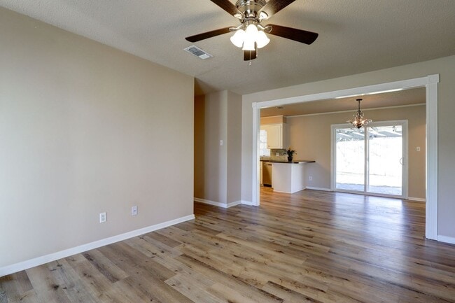 Photo - 3 Bedroom 1.5 Bathroom Ranch House