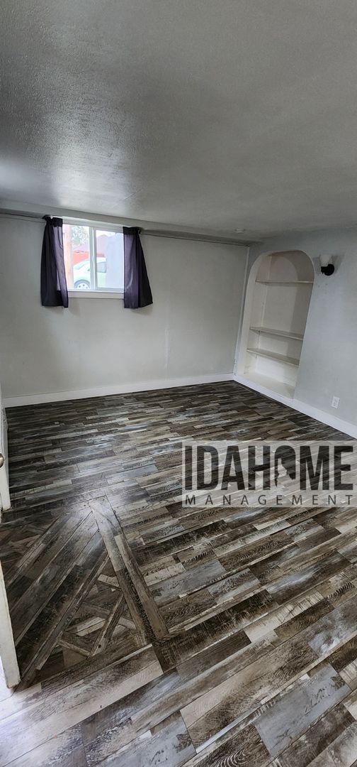 Photo - 626-628 W Custer St Unidad 626 W Custer St