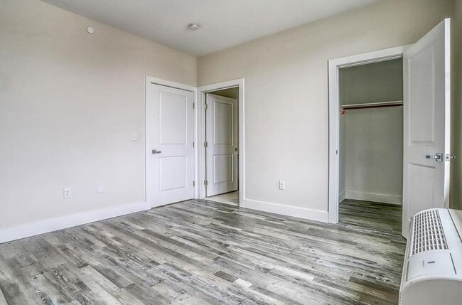 Building Photo - 140 Avenue B Unit 401