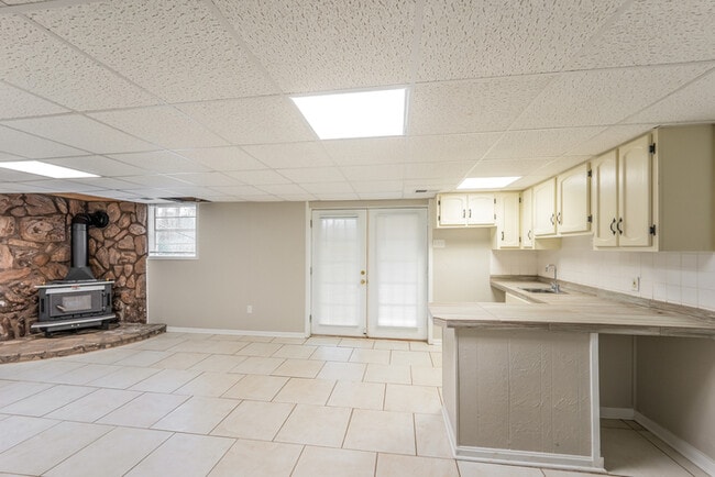 4390 Stone Ridge Cir