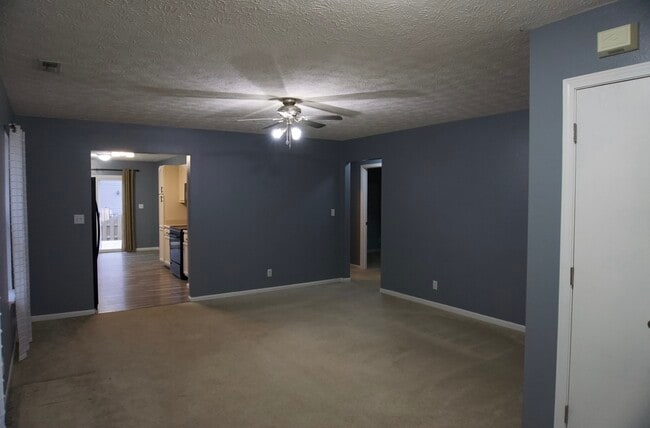 Photo - 246 Compton Pl