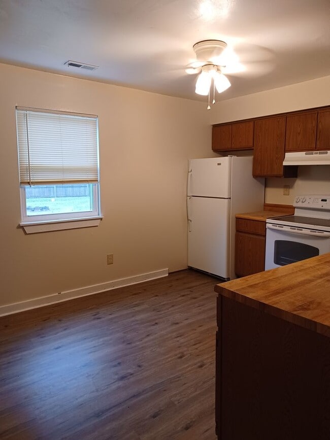 Photo - 469/471 Rudder Rd Unit 469