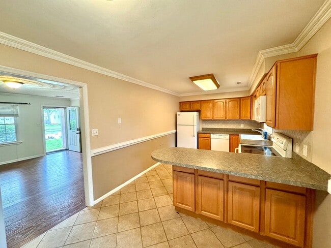 Quaint 3 bedroom/2 bath home - Quaint 3 bedroom/2 bath home