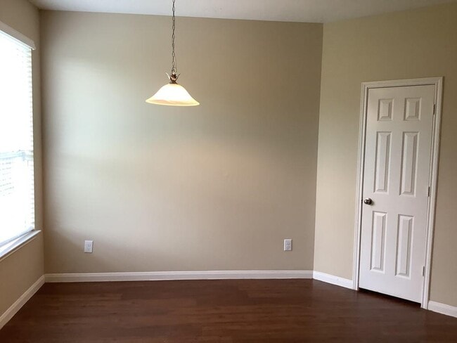 Photo - 2207 Steep Pine Tr