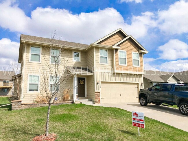 4 Bedroom, 2.5 Bathroom Home in Ankeny - 4 Bedroom, 2.5 Bathroom Home in Ankeny
