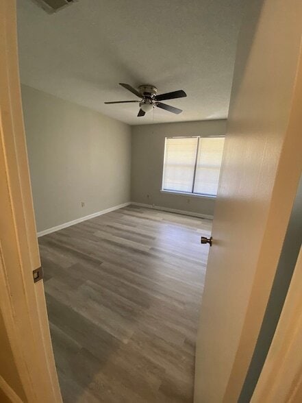 Photo - 105 Maid Marian Ct