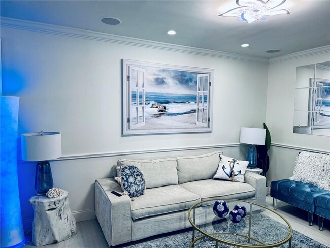 Photo - 1010 NE 8th Ave