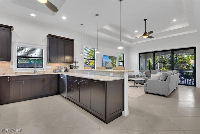 Photo - 707 104th Ave N