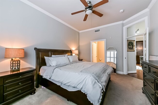 Building Photo - 300 St Joseph Pkwy Unit 103