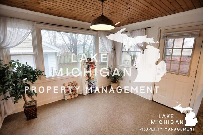 Photo - 1416 Emerson Ave NW