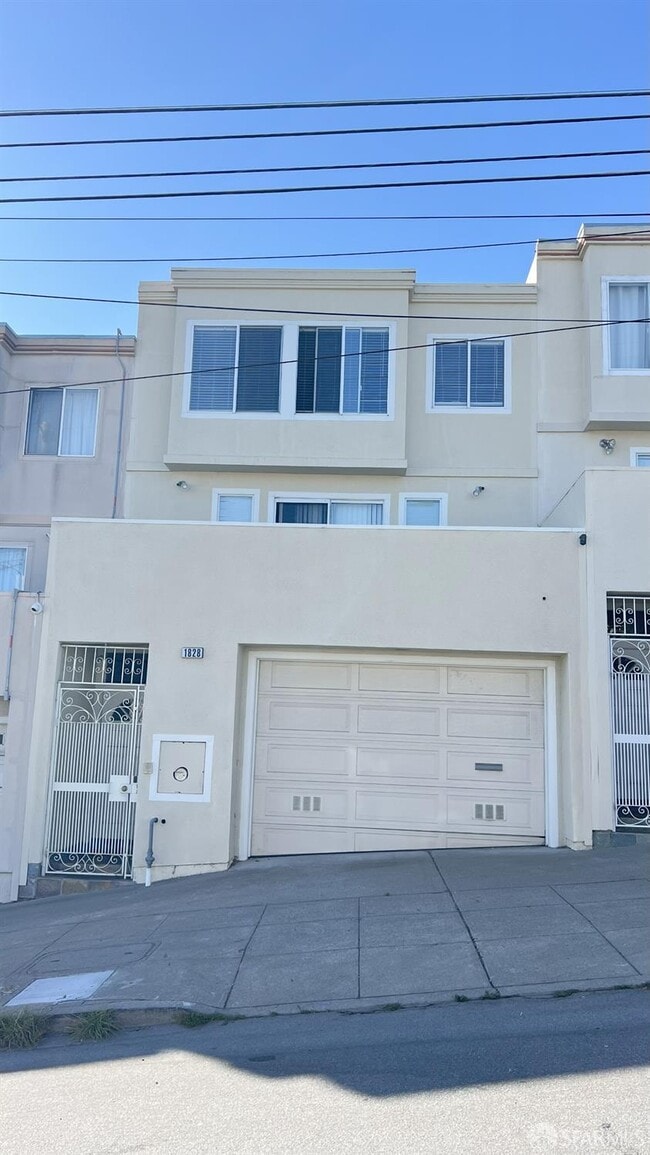 Building Photo - 1828 Newhall St Rental