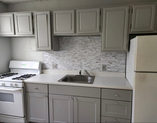 Photo - 17 Garden Dr Unit C