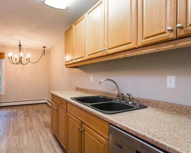 Photo - 4536 Cedar Lake Rd S Unidad 7