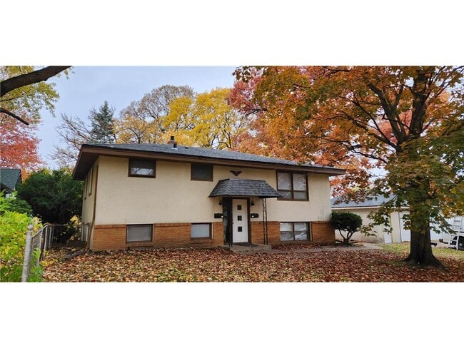 Building Photo - 1738 Hawthorne Ave E