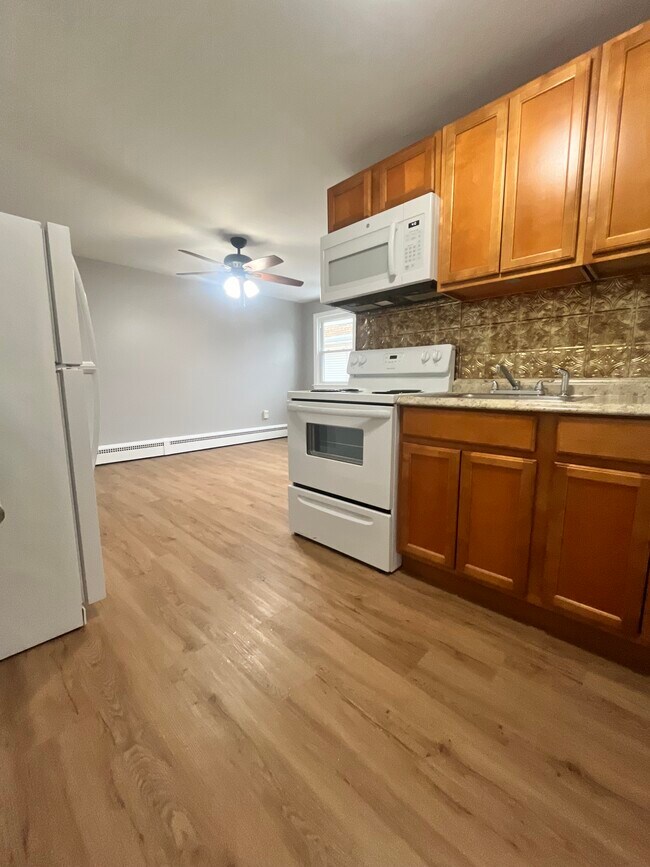 Photo - 4 Nesbit Ave Unit B-3