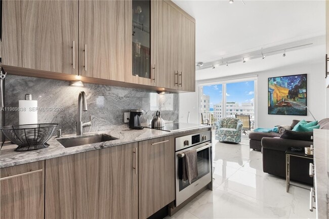 Photo - 1255 Collins Ave Unit 901