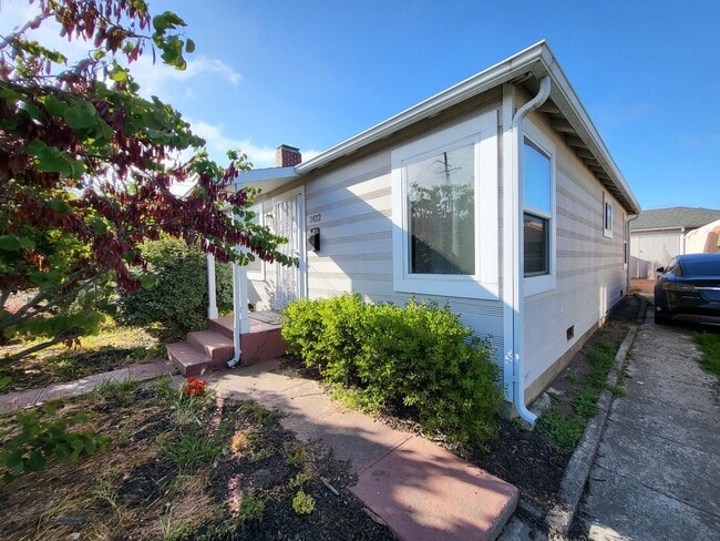 Single Story Home in San Pablo, CA. - Single Story Home in San Pablo, CA.