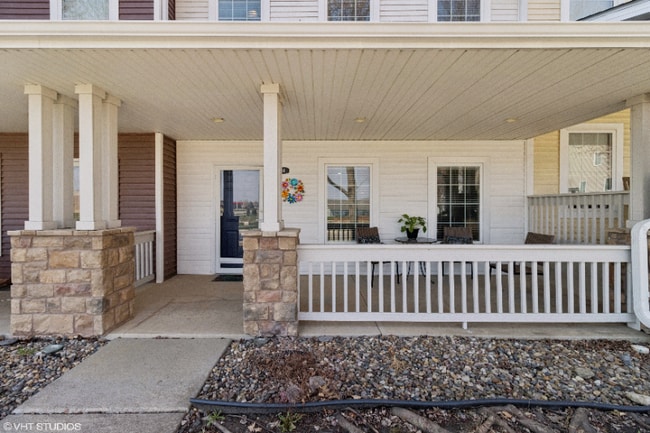 284 SE Booth Ave
