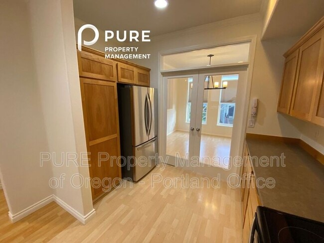 Photo - 2929 NW Kennedy Ct