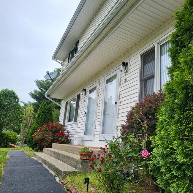 Photo - 28 Wedgewood Cir Unit #1