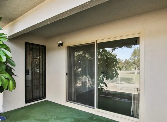 Photo - 4095 Bonita Rd Unidad #105 Rental