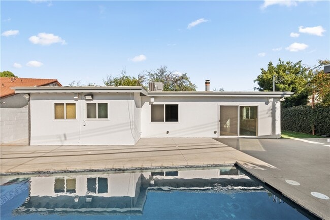 Photo - 6515 Kenwater Ave