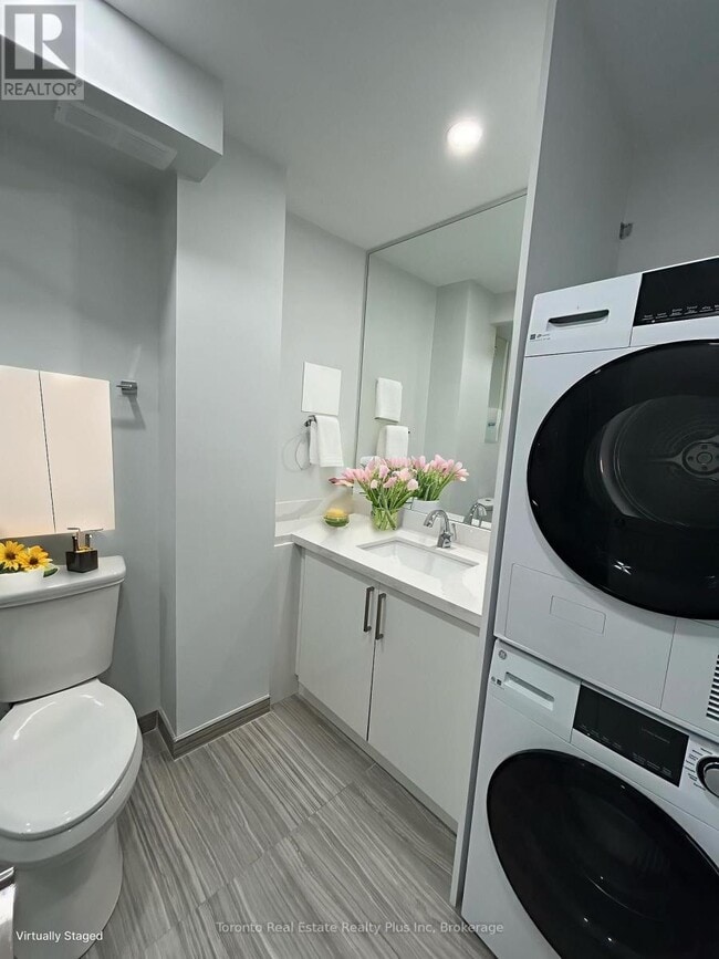 Photo - 15 Walmer Rd Unité 1006