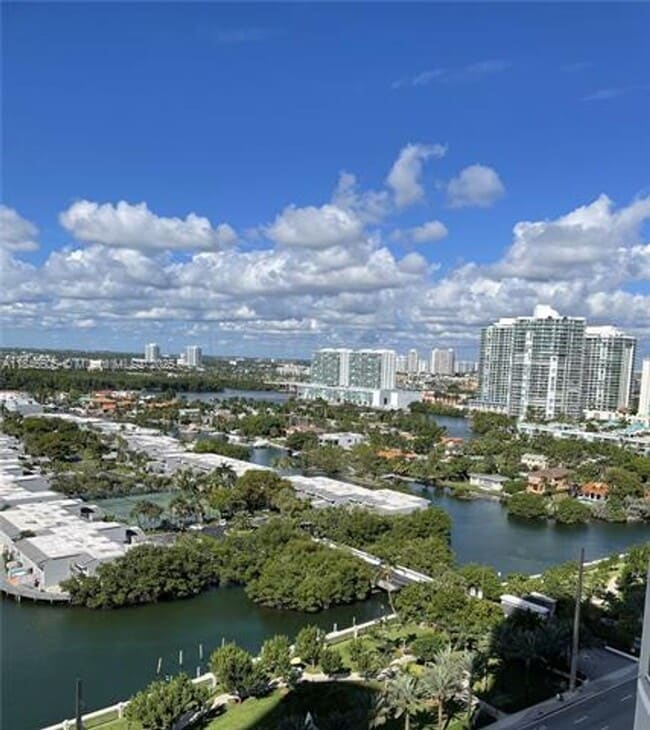 Building Photo - 16001 Collins Ave Unit 16001 Collins Ave appt 1605 Rental