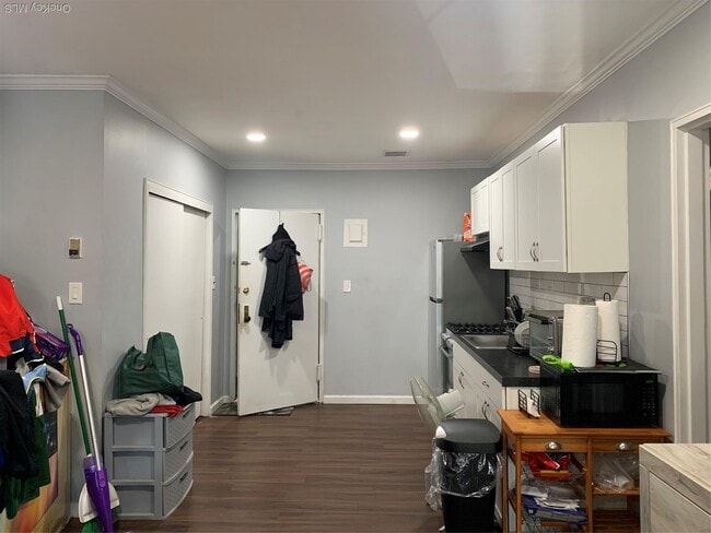 Photo - 21-29 Audrey Ave Unit 2