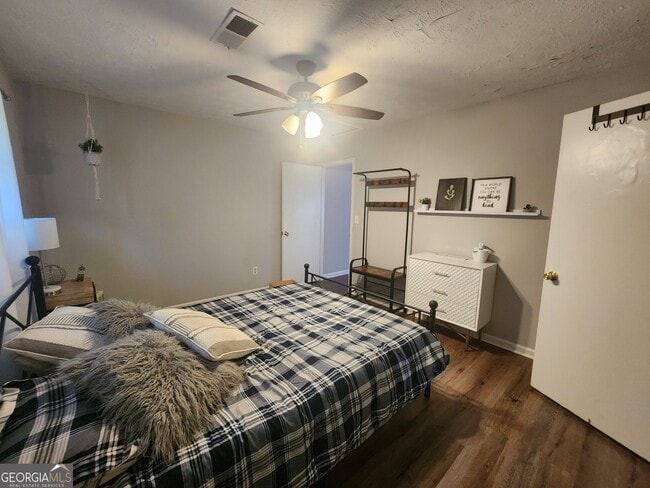 Photo - 917 Oakview Ave Unidad C