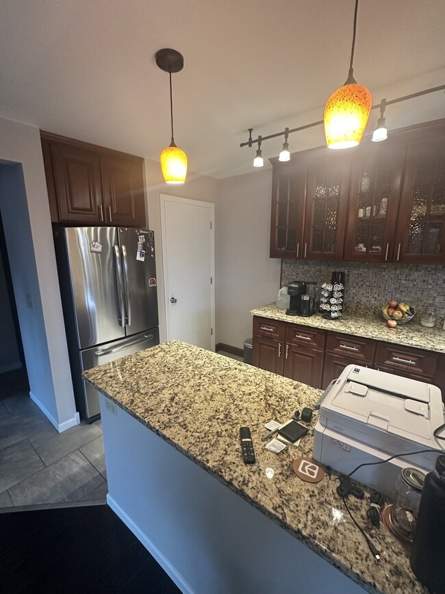 Photo - 1912 Dupont Ave S