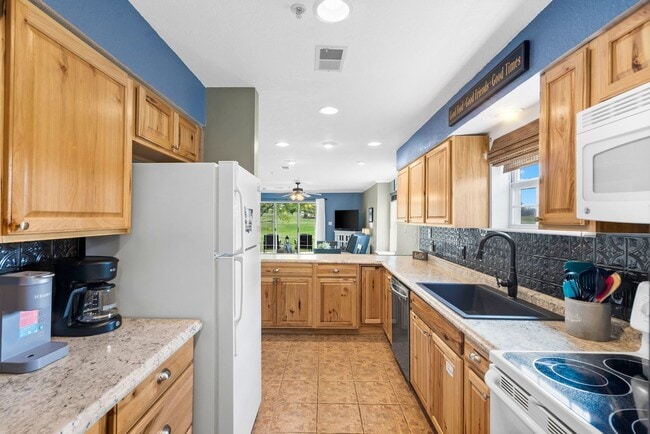 Photo - 140 W Rockford Dr