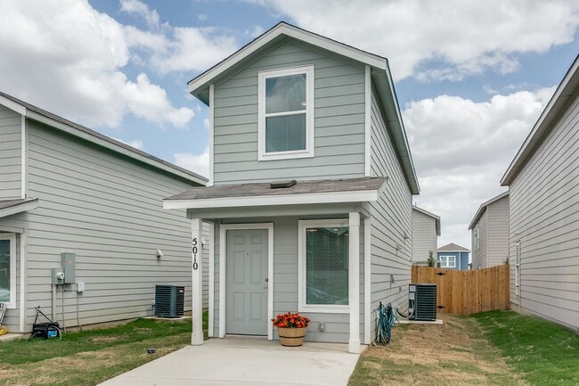 Building Photo - Brand-New 2BR Home w/ Loft, Private Yard & Internet Included Near Randolph AFB