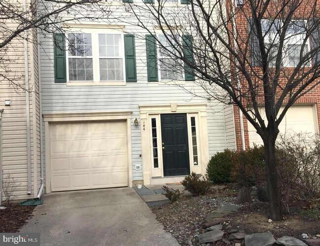 Photo - 144 Ingle Pl