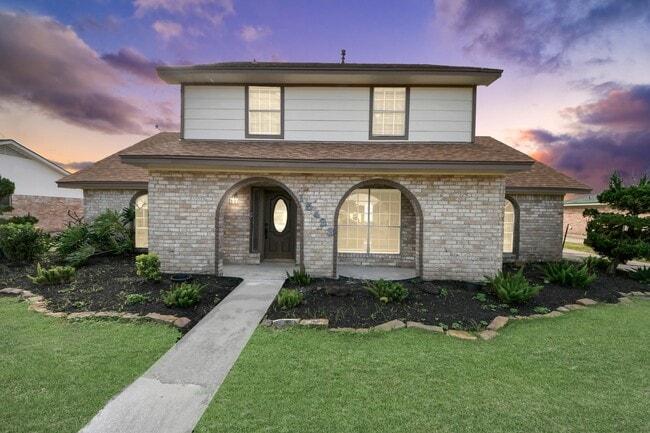 Photo - 15423 Ridingwood Dr
