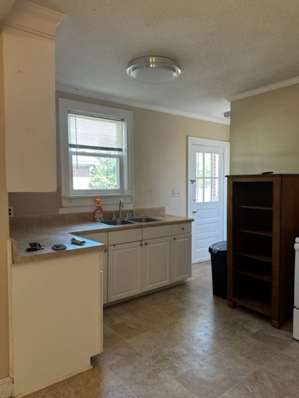 Photo - 705 Michaelmas Ave