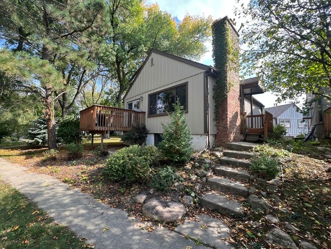 Building Photo - 215 Elton Hills Dr NW Unit 6 Rental