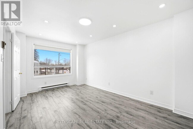 Photo - 759 Midland Ave